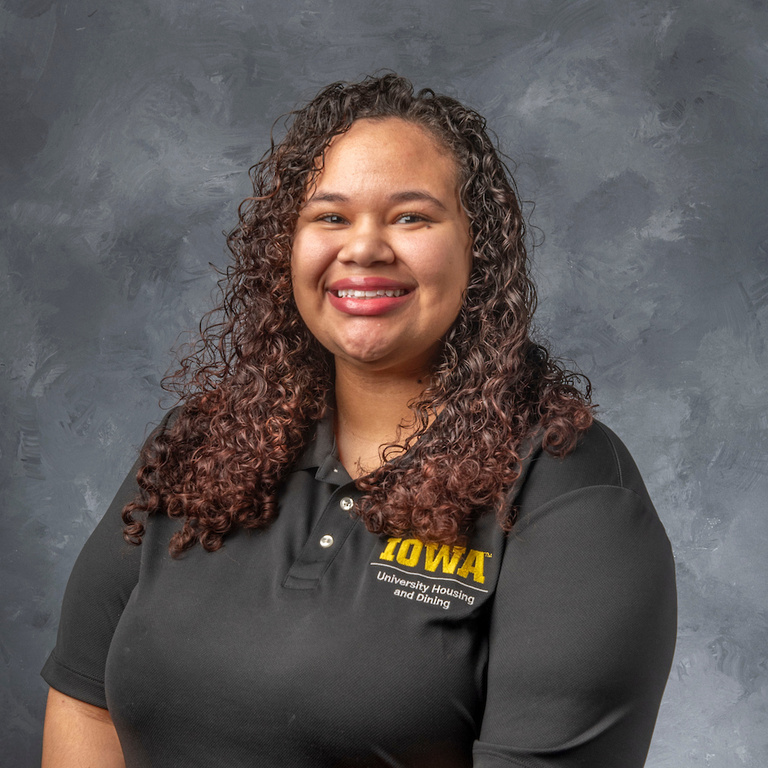 Roselynn Strickland headshot